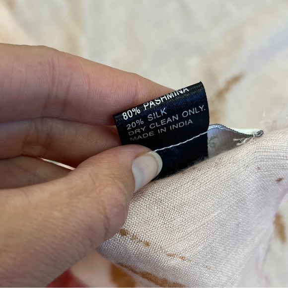 Kashmere Pashu Pashmina & Silk Painted Scarf - Picture 5 of 5